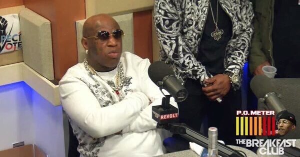 XavierSupreme_'s tweet photo. When you &amp; yo girl get in an argument &amp; neither one of yall wanna be wrong so yall wait until the other respecks you https://t.co/MGyjfVDCi7