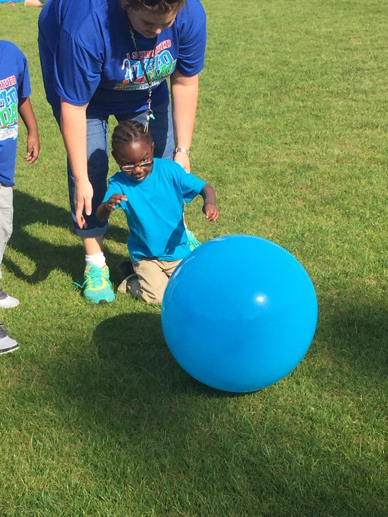 bsmith_lcss's tweet photo. Everyone is a winner at LCPK field day@tgallob_lcpk @Supt_LCSS https://t.co/PlWFhiSSAQ