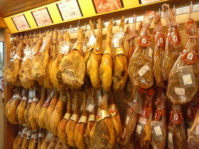 hipercas tweet media