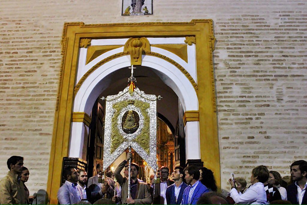 HdadRocioPuebla's tweet photo. Tercer dia de triduo, comenzamos a las 19:30 con el Santo Rosario. Nos acompañará el coro de la Hdad de Umbrete. https://t.co/Z4LqZ9oVFr