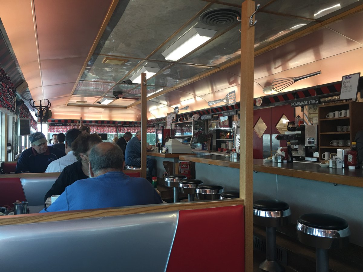 SarahReep's tweet photo. Rhode Island diners are still the gathering place to share stories at Jakes Diner. https://t.co/NyD3cSKwRF