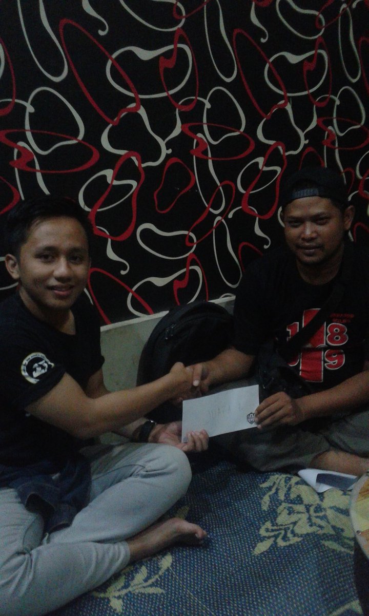 Penyerahan uang pembinaan juara 1 futsal paguyuban fans club semarang <a href="/MIsezSMG/">MI Sez Semarang 010</a>