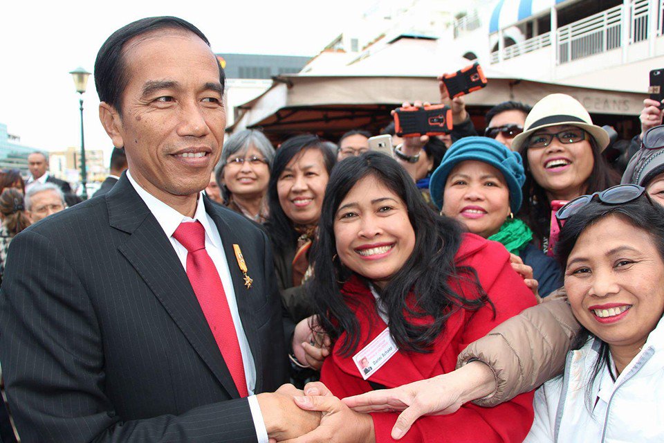 BelindoMag's tweet photo. Presiden #RI mengunjungi #Belanda: selamat datang di #Belanda, Pak #Jokowi! https://t.co/w6hjKkv8cF https://t.co/DgM5QFljOa