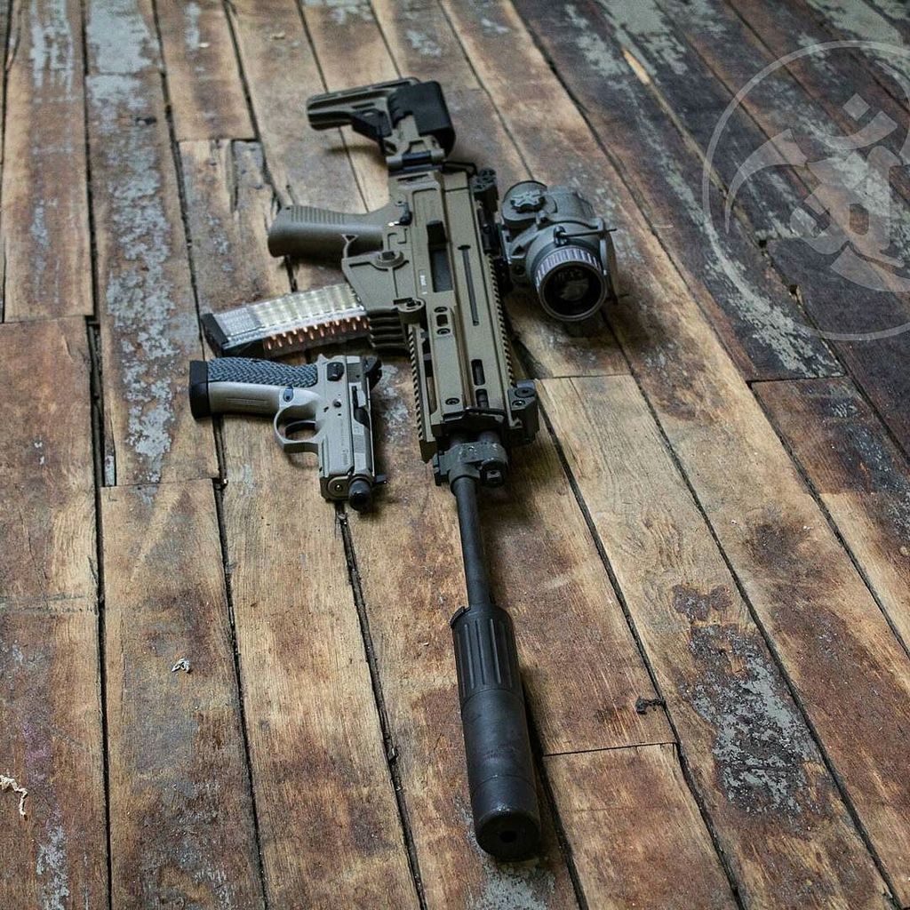 ANRDesignLLC's tweet photo. @czusafirearms 805 Bren with Thermal and can // @czusafirearms Urban P-01. We love unicorns.
#gunsdaily #weaponsda… https://t.co/uspKzWXQCp