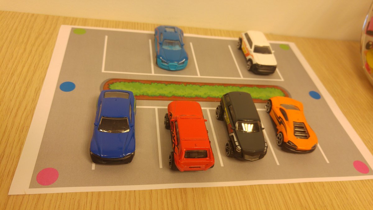 Visian_Team's tweet photo. Notre parking connecté en modèle réduit : reconnaissance de couleurs et détection de places dispo #iot #smartcity https://t.co/QXZ5MdPWz9