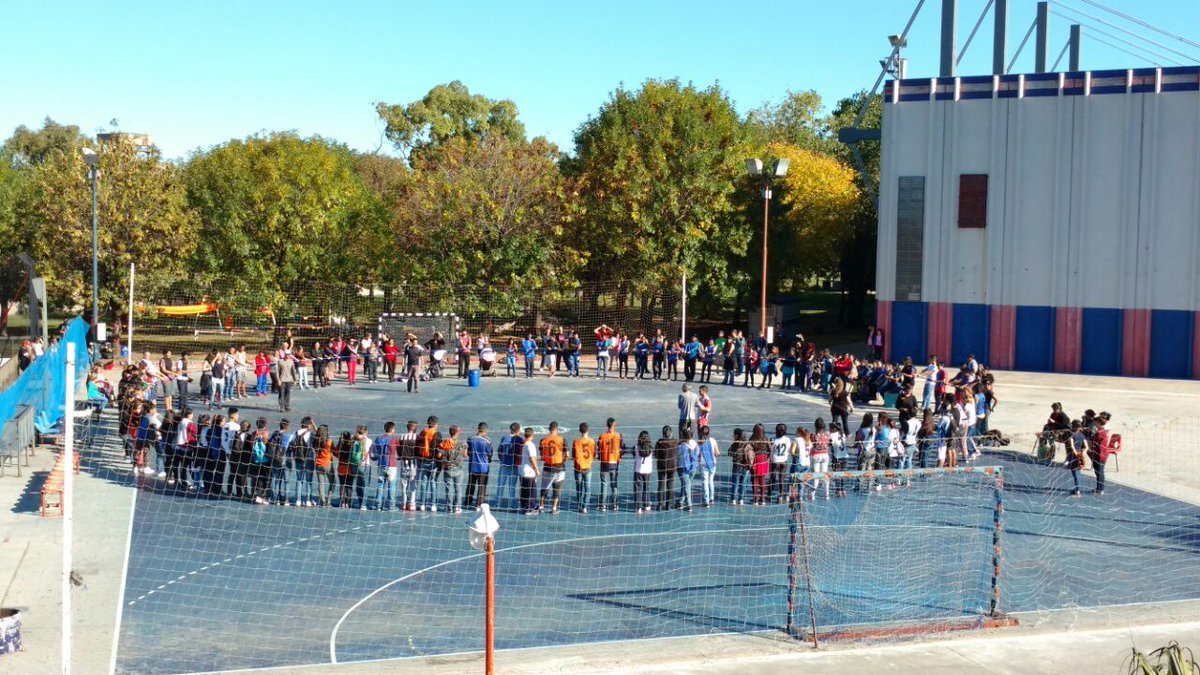 SanLorenzo's tweet photo. Comenzó el Programa Adolescencia 2016. #SanLorenzo promueve la inclusión social de jóvenes de barrios aledaños. https://t.co/jvxftKqNMk