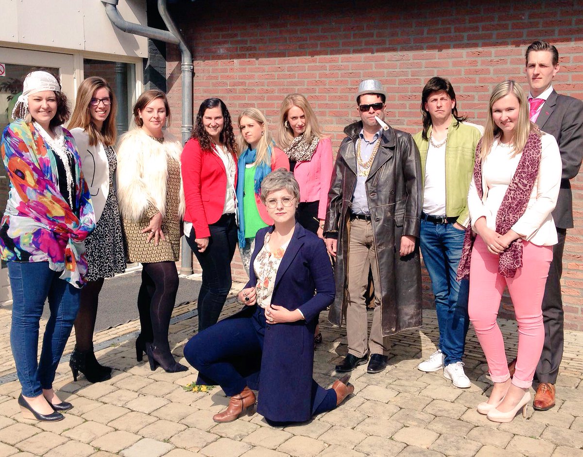 De moordenaar ontmaskerd, deze #trainees zijn klaar voor hun verdere carriere <a href="/rabobank/">Rabobank</a>! #moordspel #traineeship