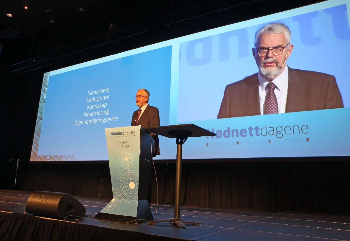 Her finner du presentasjonene fra Nødnettdagene 2016: dinkom.no/DNK/Nyhetsarki…