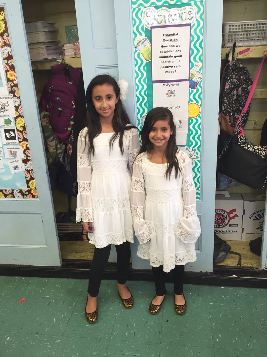 5th66's tweet photo. Twin day @PS66JKO #msmartin #class501 https://t.co/okx08MZnbJ