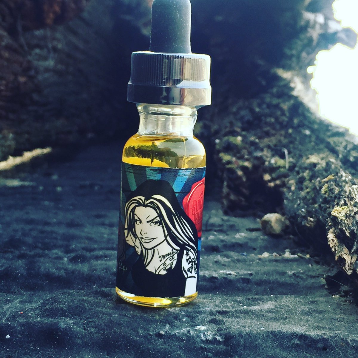redsvapecloud's tweet photo. Start the weekend off right.                  #suicidebunny #suckerpunch #vape https://t.co/FpuDhwcUcc
