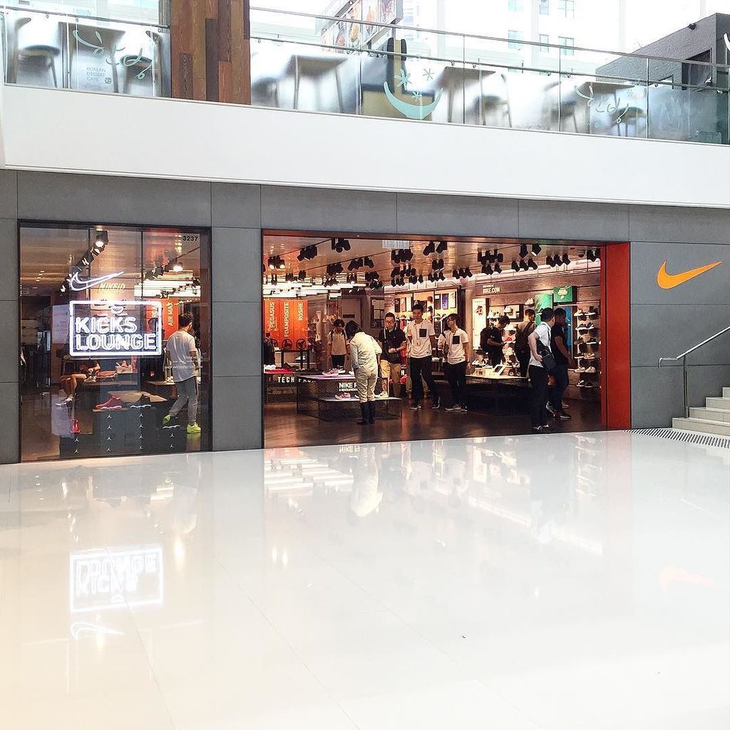 nike quad zip backpack