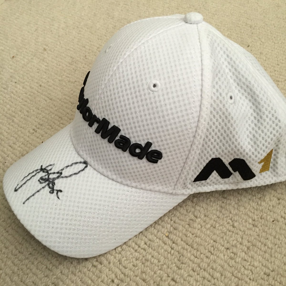 FRIDAY #Team🌹GIVEAWAY - Just RT and I'll pick a WINNER on Sunday... #GoodLuck