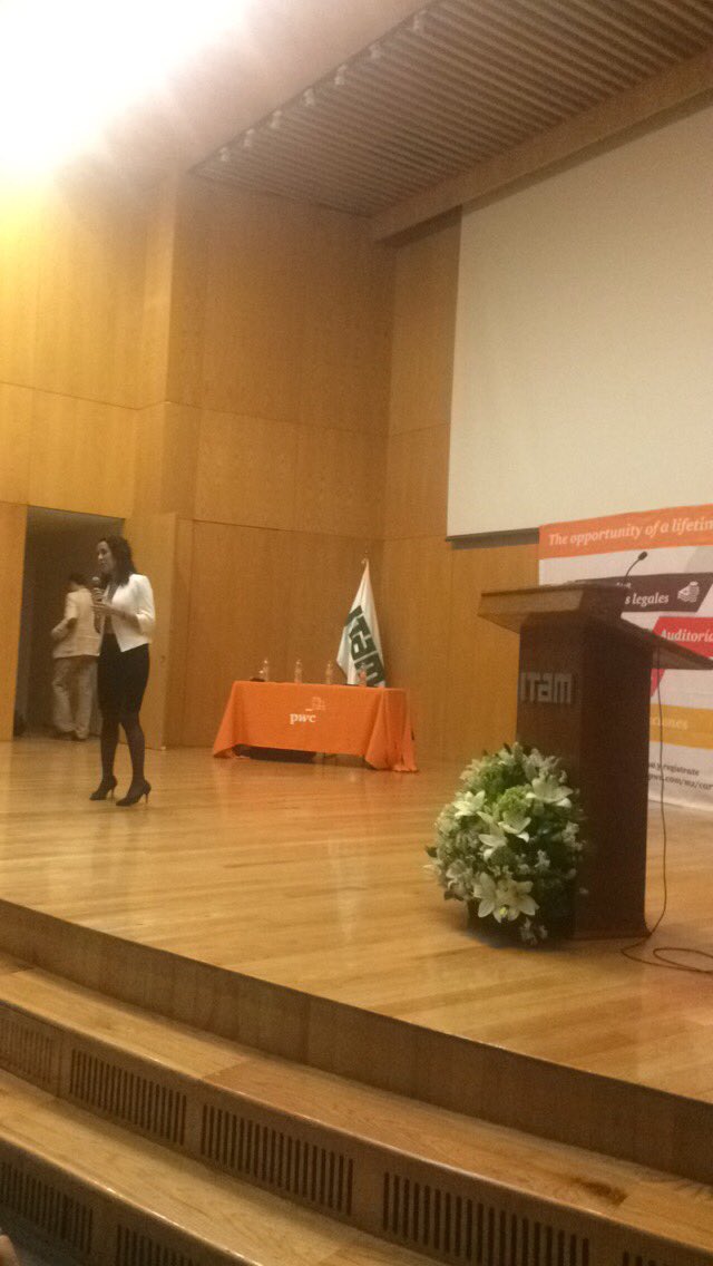 Ya empezamos!! 
Auditorio Raúl B. #aspiretolead