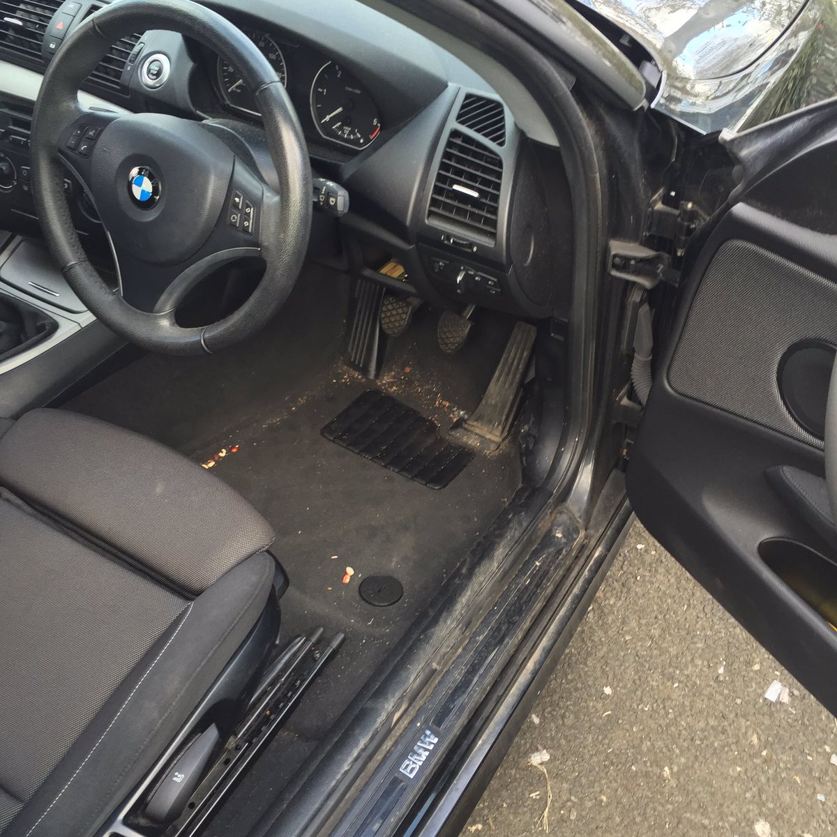 DirectMobValet's tweet image. Before and after shots from today. Here's the before.