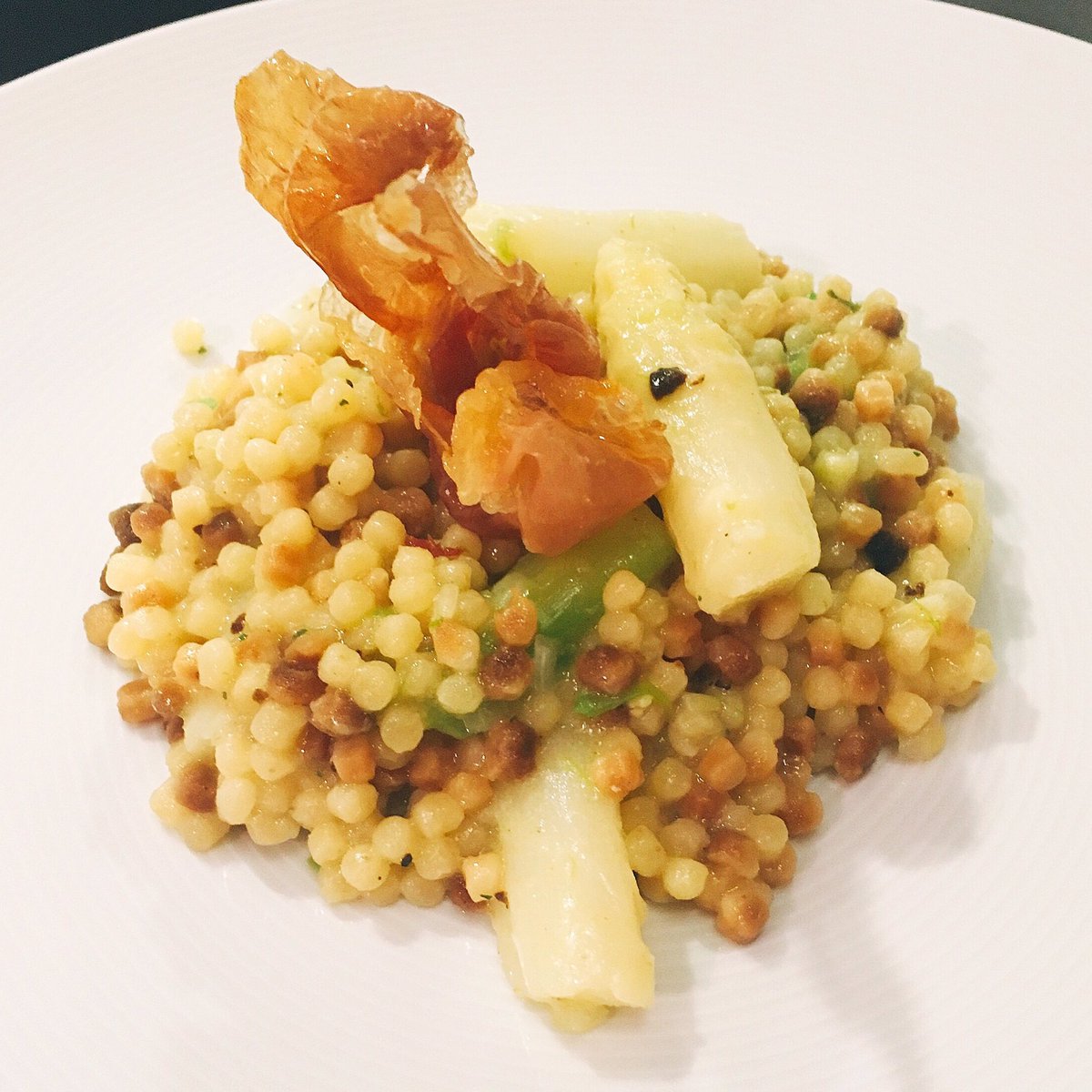 alexvsee's tweet photo. Fregola Sarda, grüner und weißer Spargel,Parma Schinken  #asparagus  #inmykitchen #supperclub #parmaham https://t.co/9kVv2v5bO6