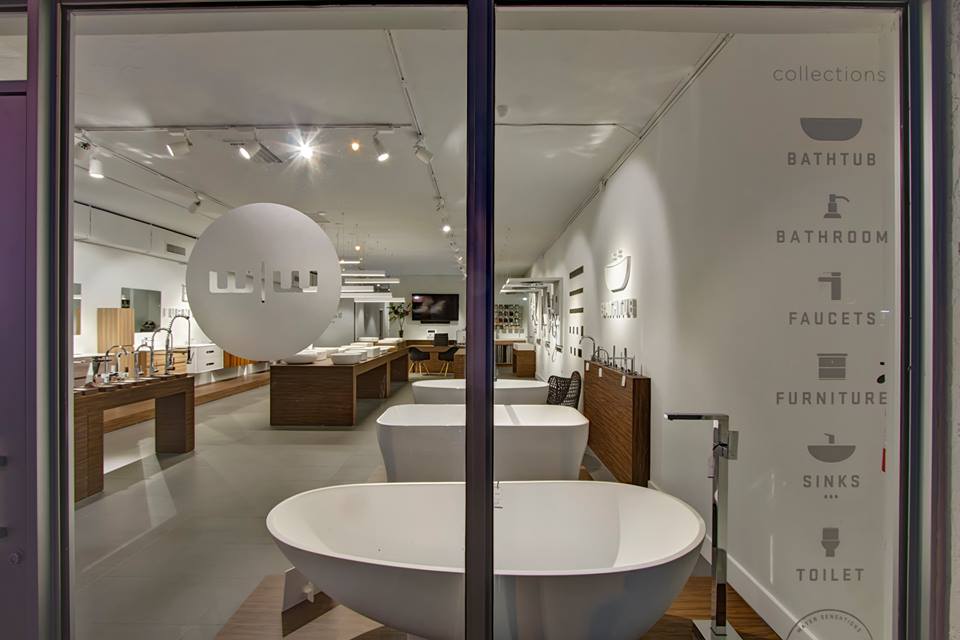 WWwaterwellness's tweet photo. When Night Is Falling.. Our #bathstore in #hallandalebeach #bathstores #bathretail #contemporarybath #miami https://t.co/tcn9GpzhAw