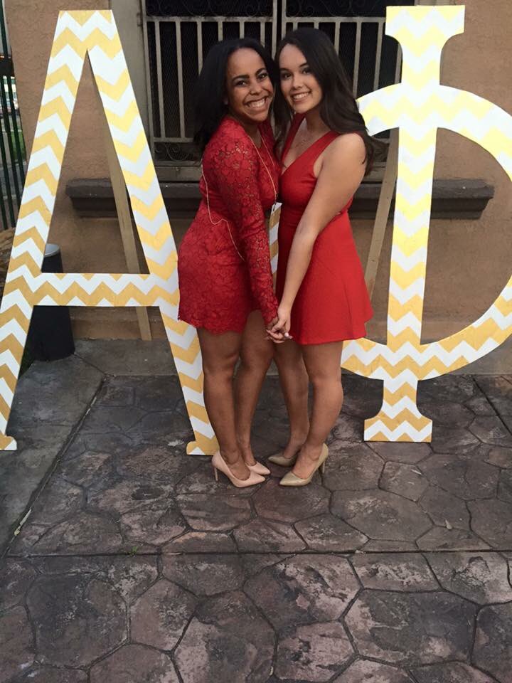 sarahpisciotta's tweet photo. Getting the perfect big 😍 @_GreekWeek2016 #team60s https://t.co/VnoOXuRHfp
