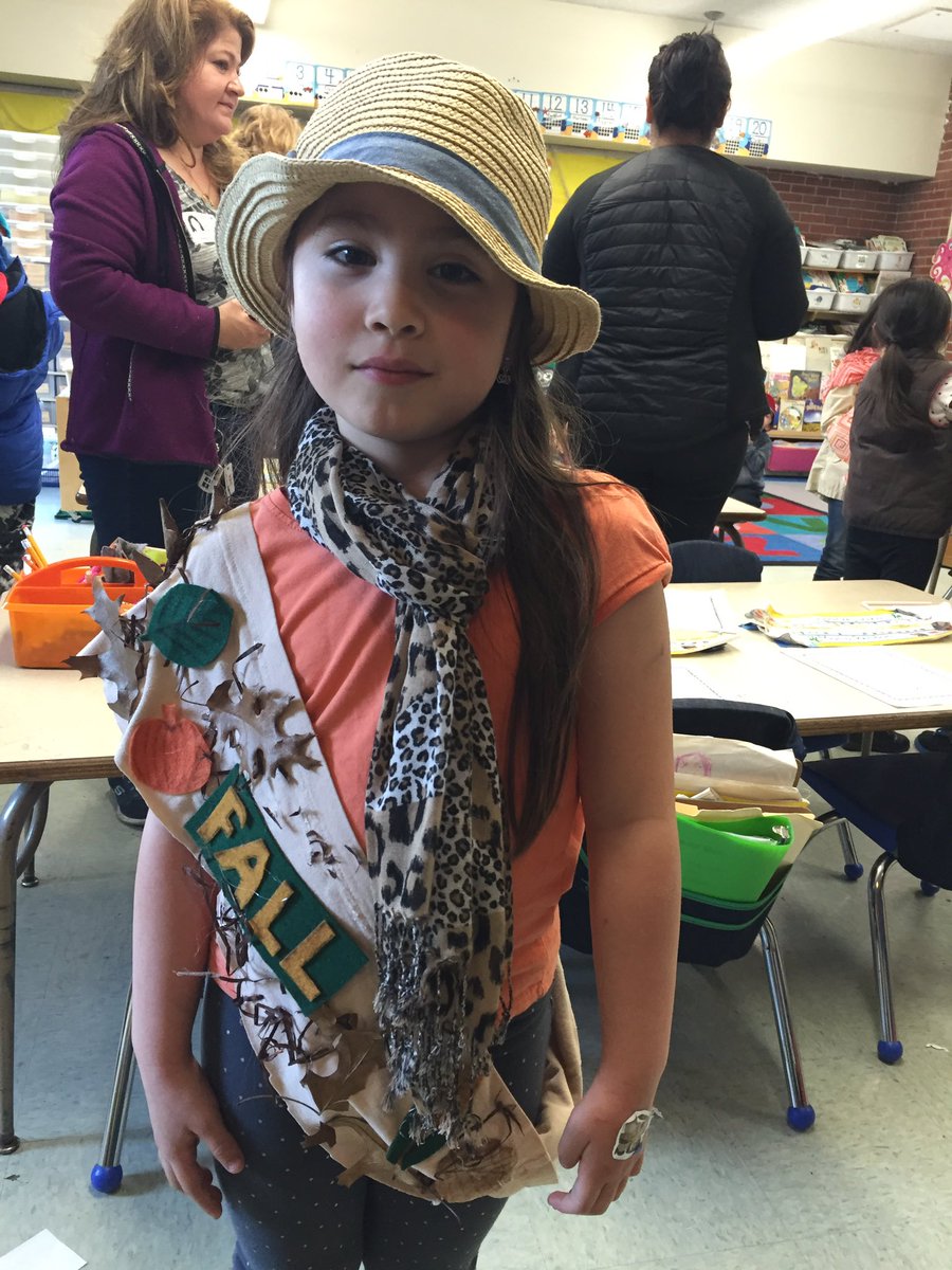 This is what Earth Day looks like in Kdg @PershingKB <a href="/PershingMAC/">MAC</a> <a href="/PershingKD/">KD</a> @PershingKM <a href="/PanthersD100/">PershingSchool</a> #seasons