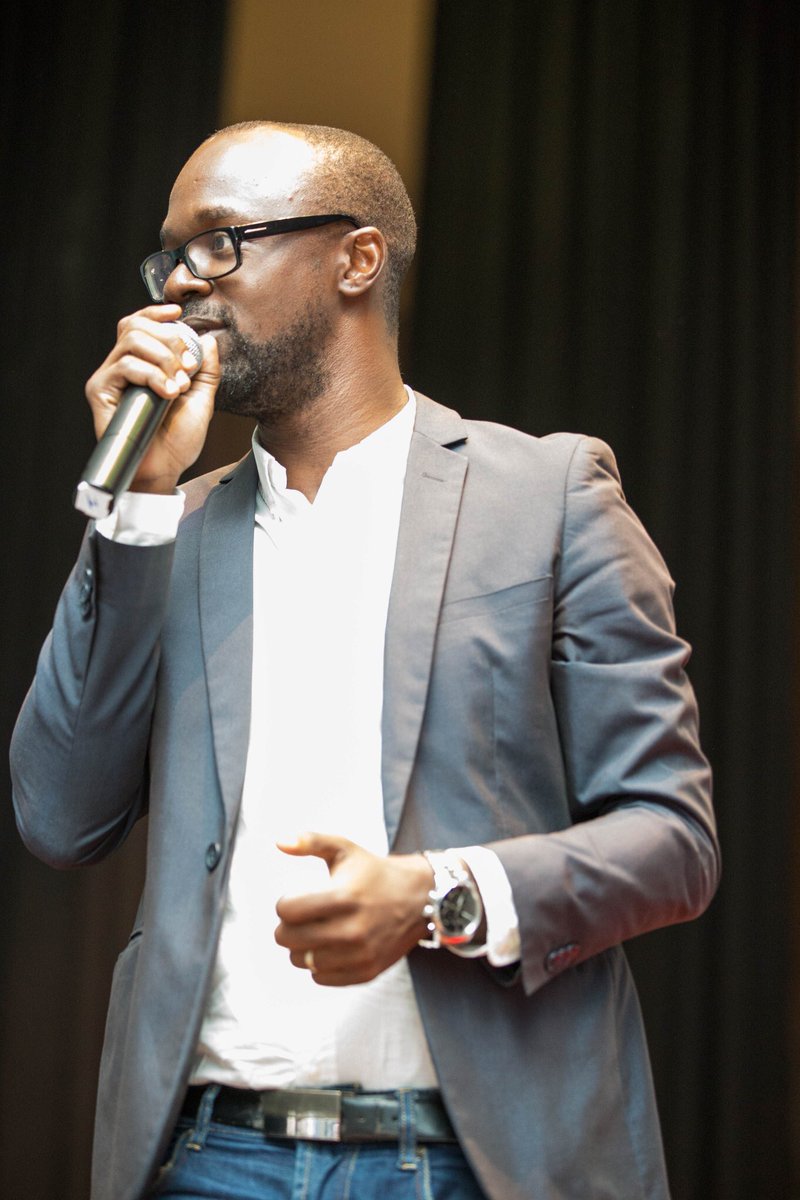 TEDxKomo's tweet photo. -[Video 4] la révolution de l'entreprenariat par Laurain de @frismart https://t.co/D2eMsCy0ub #TEDxKomo #Gabon https://t.co/NOSpWzJgb9