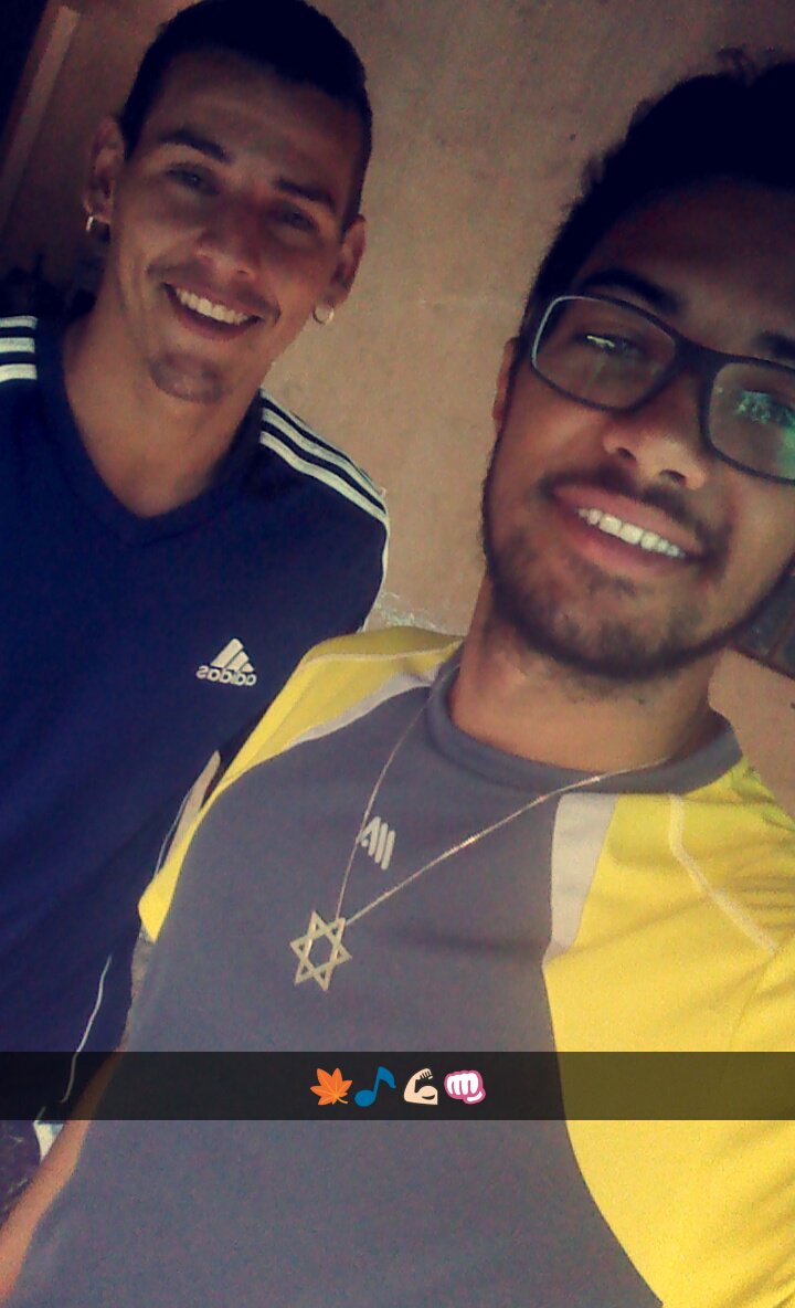 Edii_jr's tweet photo. Foda-se quem tem a culpa, to com meu parceiro (8'

#Primo #Cleitin #Fdp <3 https://t.co/GusdCPDsxS