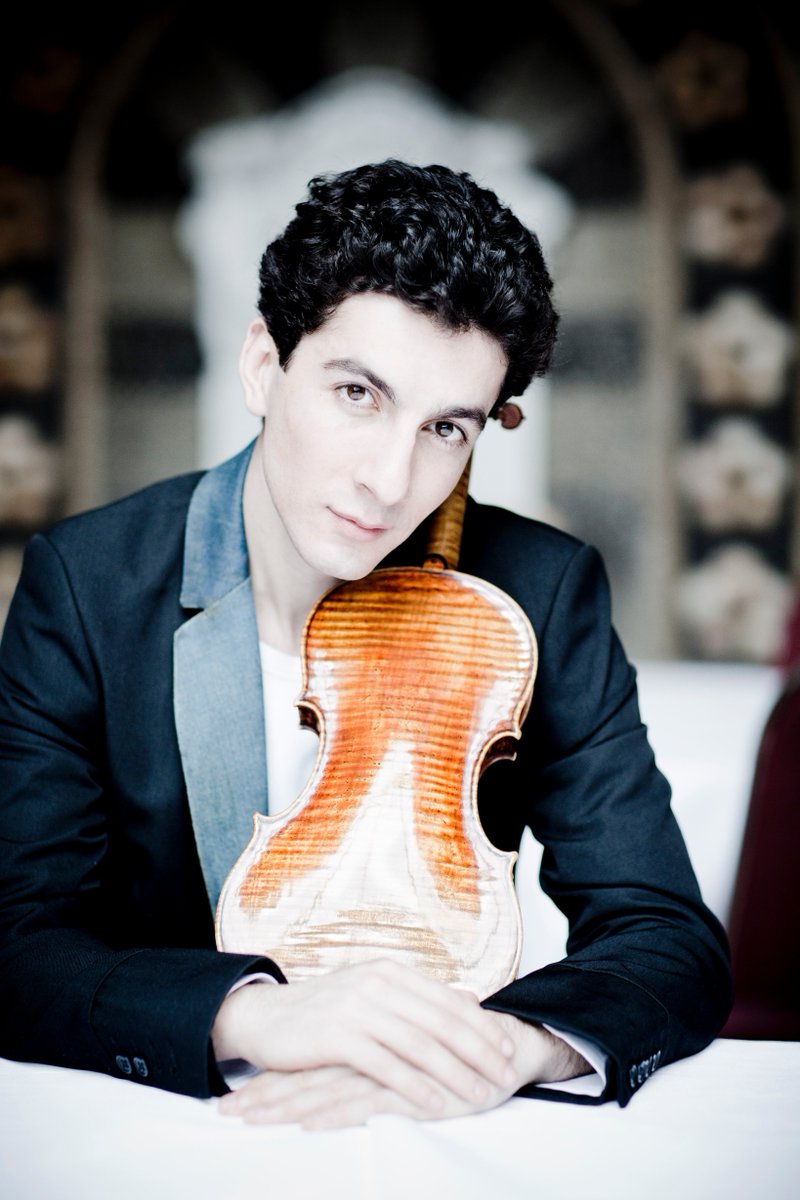AgenciaCamera's tweet photo. This weekend: 22, 23 and 24th of April #SergeyKhachatryan with #TomasNetopil and @OrquestaOBC @lauditori https://t.co/Dn0MFg47eH