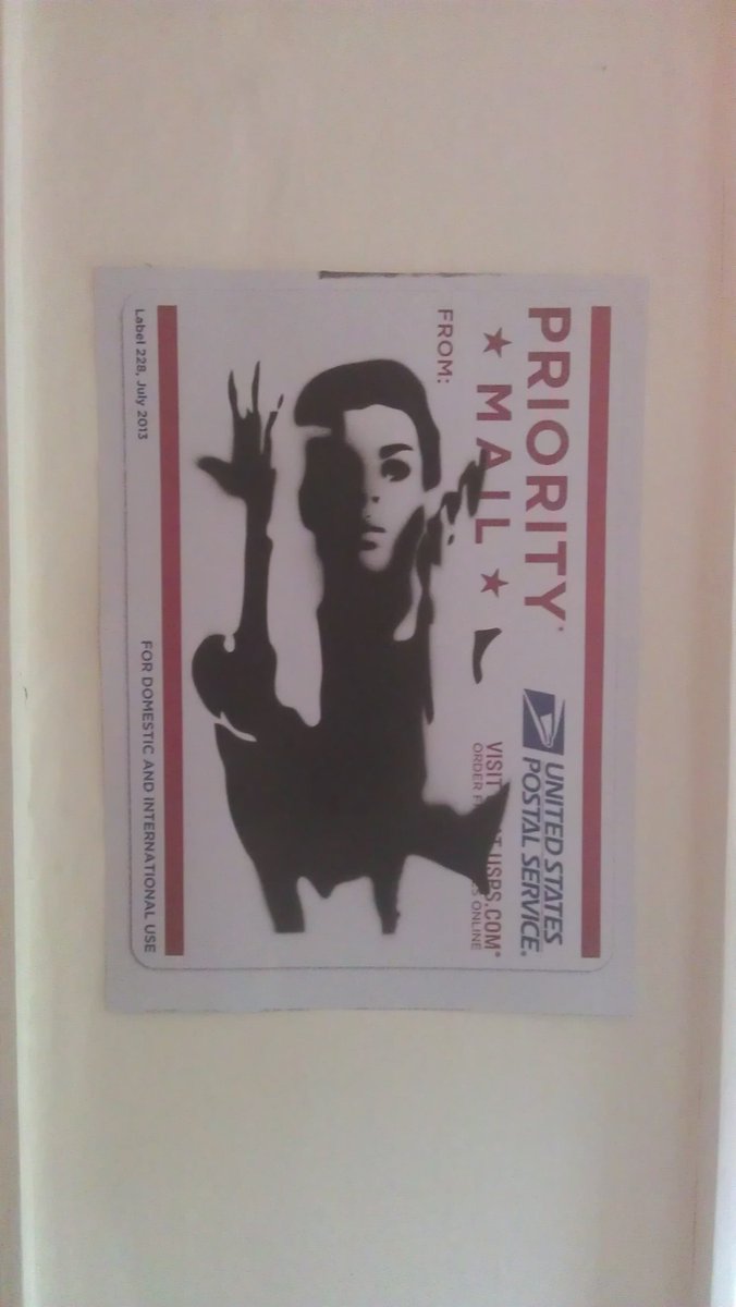 DarrylFitton's tweet photo. #prince hand #spraypaint #228 #prioritymail #stencil #art :size a3 https://t.co/PyhTW67UlL https://t.co/pj95MTaB4a