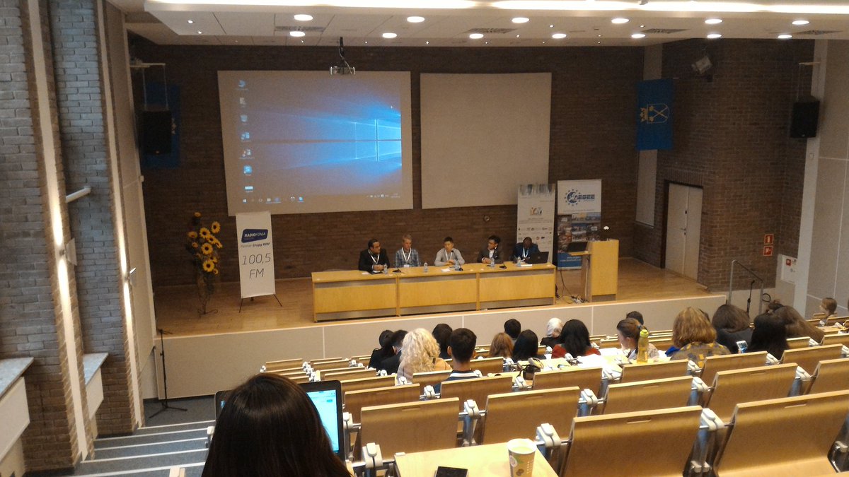 Smwhrls's tweet photo. Last panel of the day!
#Y2Y2016 #krakow https://t.co/WuQxArcHpr