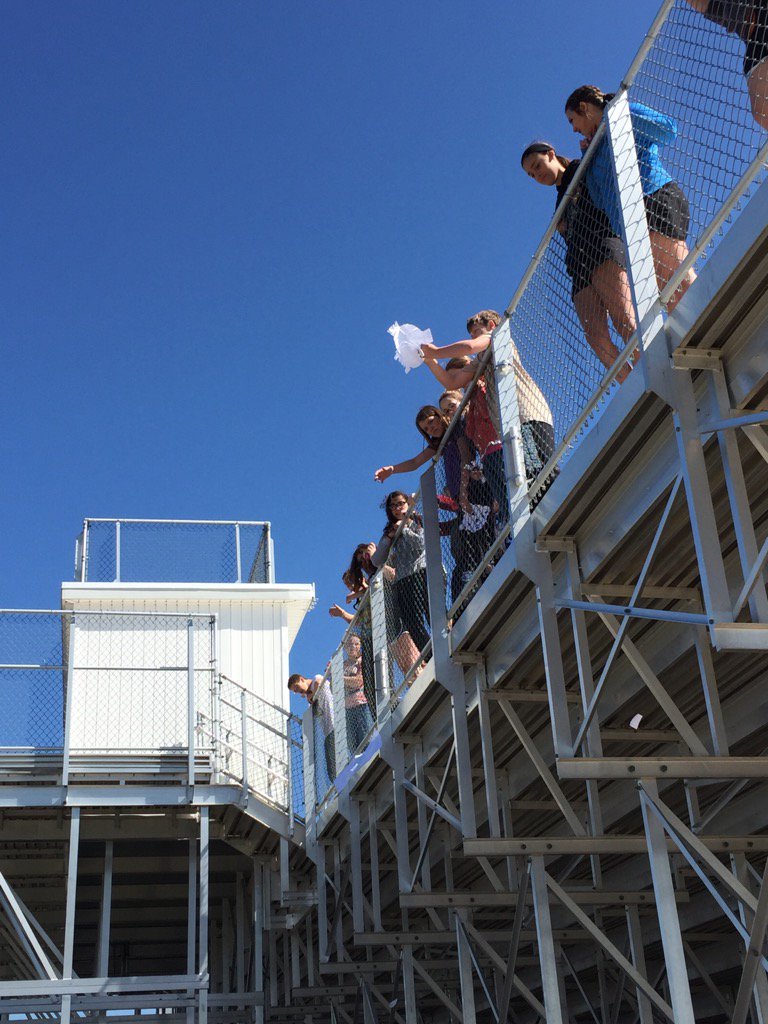 JGCTeach's tweet photo. 5th Hour students testing their contraptions! https://t.co/3M5203gn1J