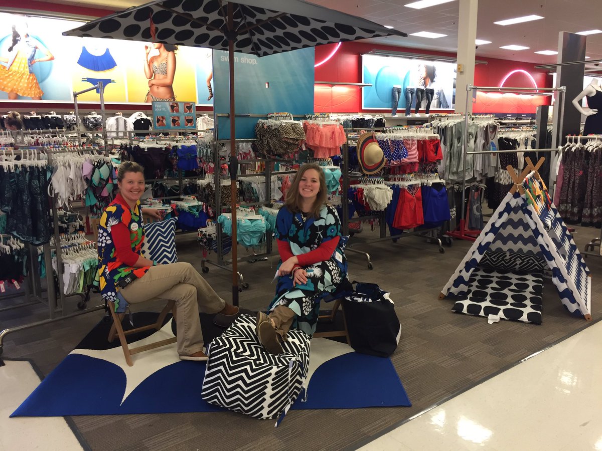 EMT_tgt's tweet photo. It's not a Merimekko FOS party if you don't do a little modeling along the way. @lbrown319 @SWorthy https://t.co/YdT4AQIJrE