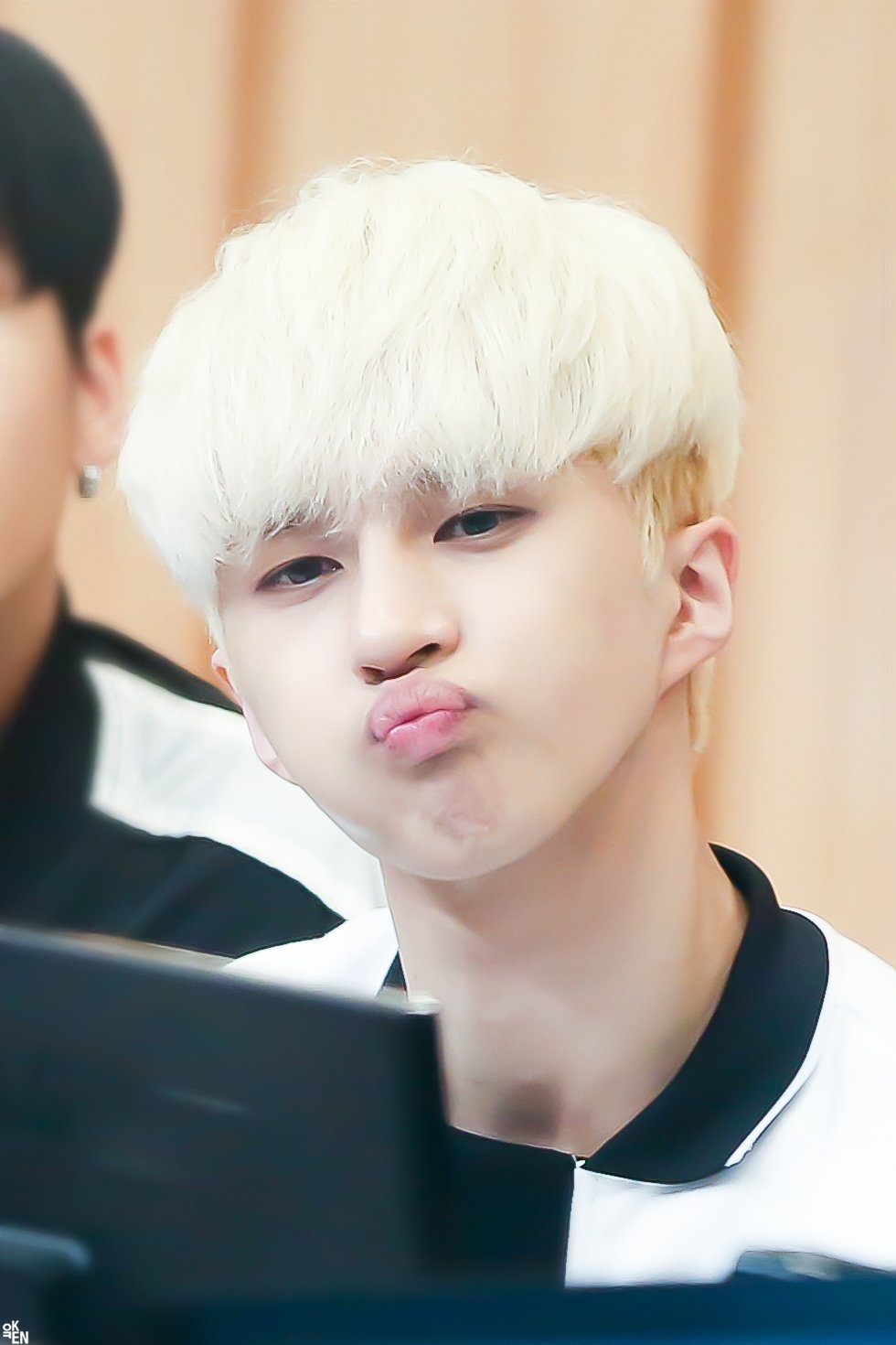 CgqPyHIUoAABIaY.jpg:orig