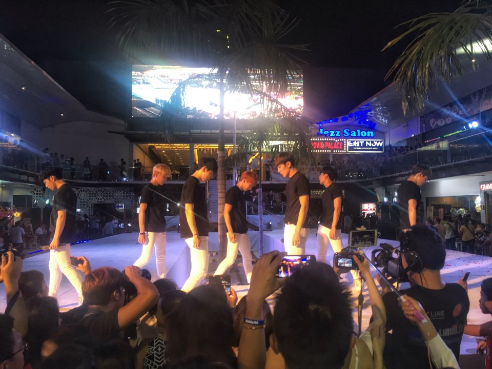 topsecretbrasil's tweet photo. "Hoje Top Secret Cebu Lapu-lapu Oops Dome Concerto 6pm
#일급비밀 #topsecret #cebu #cebuconcert #lapulapu #oopsdome #6pm" https://t.co/feDc8ViEu6