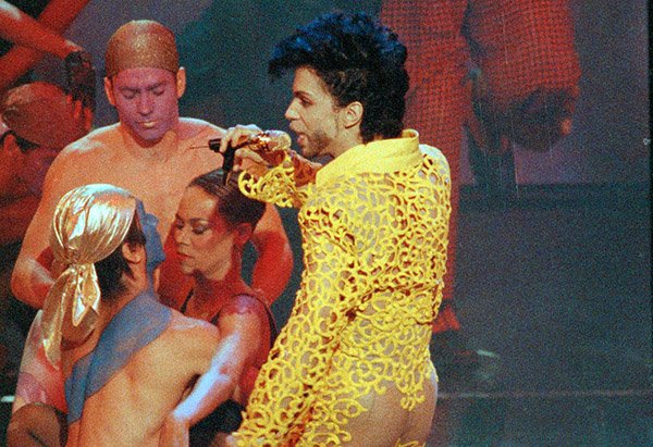 LoweFactor's tweet image. RIP #Prince, @jaredmichaelowe wrote on the 1991 MTV performance that changed his life. ht.ly/4mZzAf