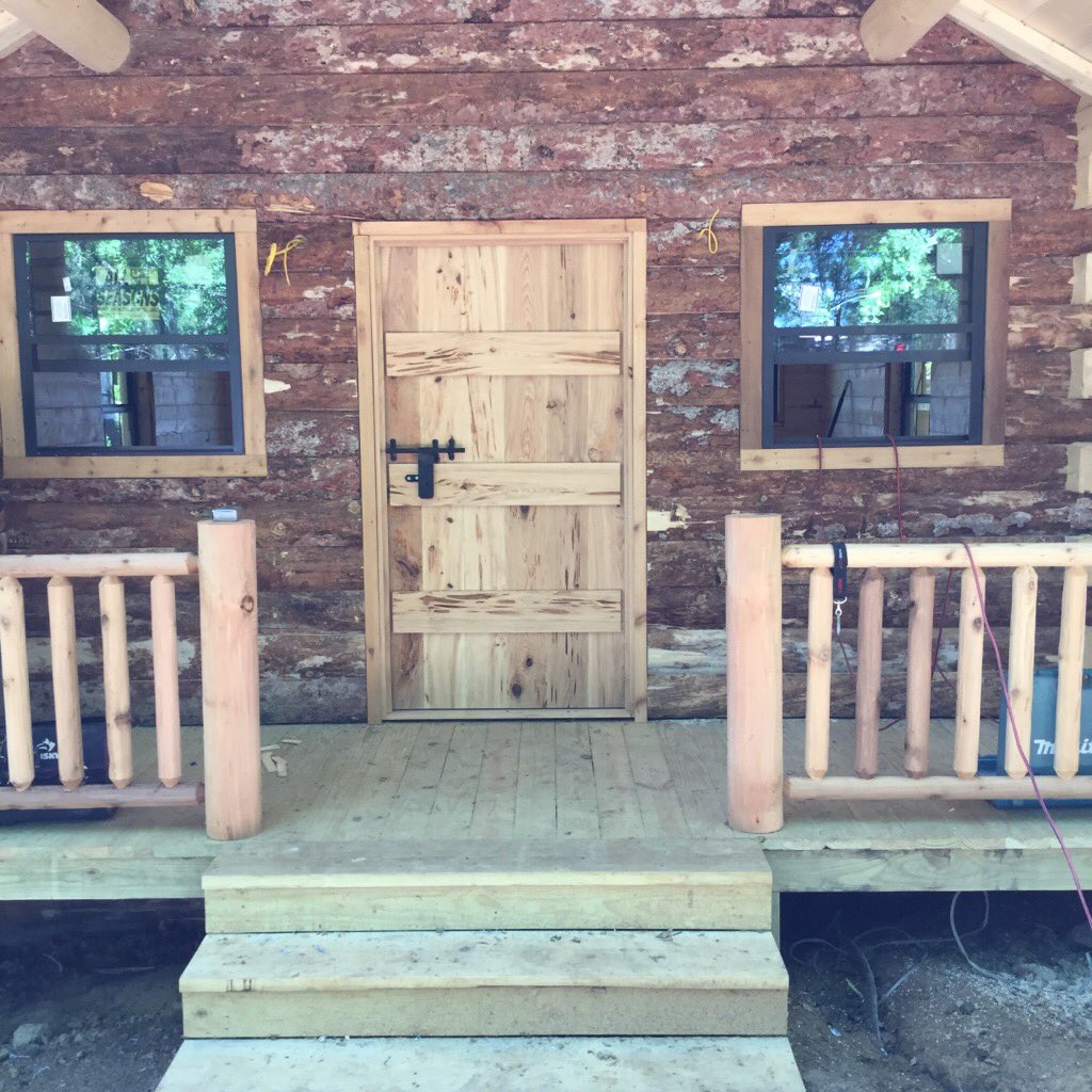 stevetd32's tweet photo. Yes, we build & install cabin doors too. #daycor #wedoitall https://t.co/IbW7ac8Mf7