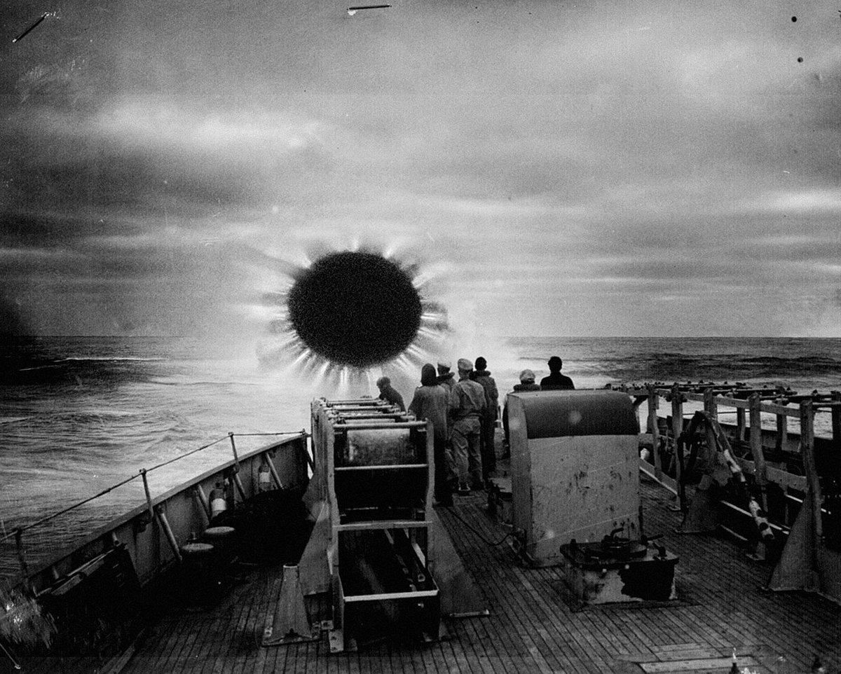 RealJohnRice's tweet image. Philadelphia Experiment made 1st atom bomb &amp;amp; jump-room tech used to teleport SS Eldridge 1943 #breaktheprogramming