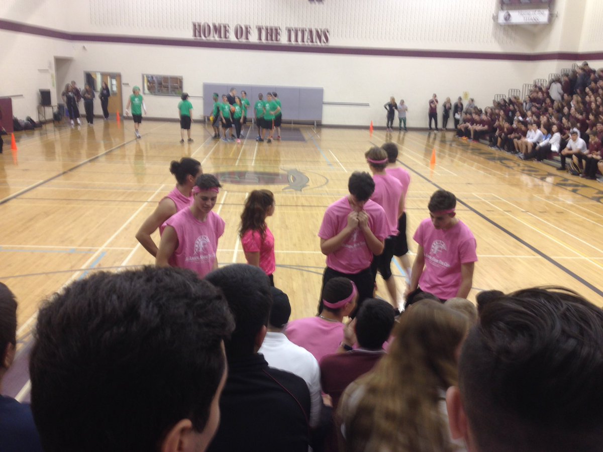 TONNOS_TITAN's tweet photo. BT DODGEBALL CHAMPIONSHIPS!!! ITS LIT.
Starting quarterback💚 v. Starting pitcher 💗 https://t.co/hJelByh9KN