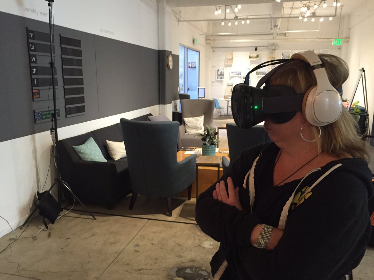 bradleylbar's tweet photo. @EmblematicGroup & @Crsvrlab in the house doing #VRdocs demos @impacthub https://t.co/pxl1pSq2PL