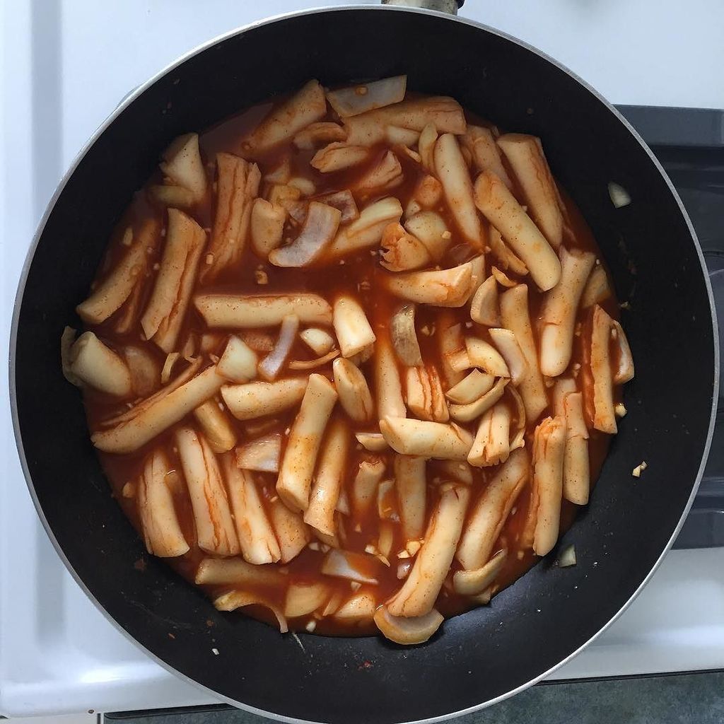 breakfast.lunch.dinner_: Homemade 떡볶이. #ddeokbokki #koreanfood #spicyricecakes #lunch #delicious #sogood #foodie