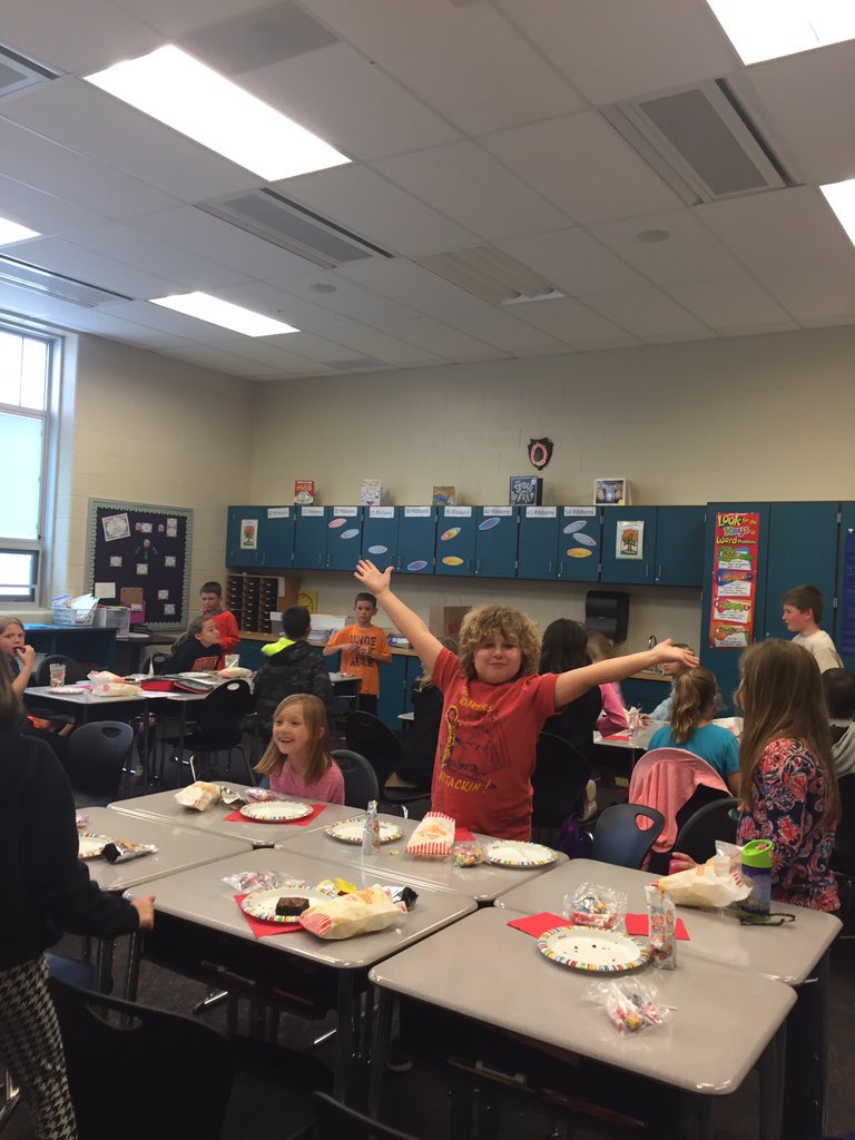 OtsegoGrade3's tweet photo. Testing is over... WOO HOO! #MrsSeeger #otsegoknights #OESbest https://t.co/L0khD5wSsq