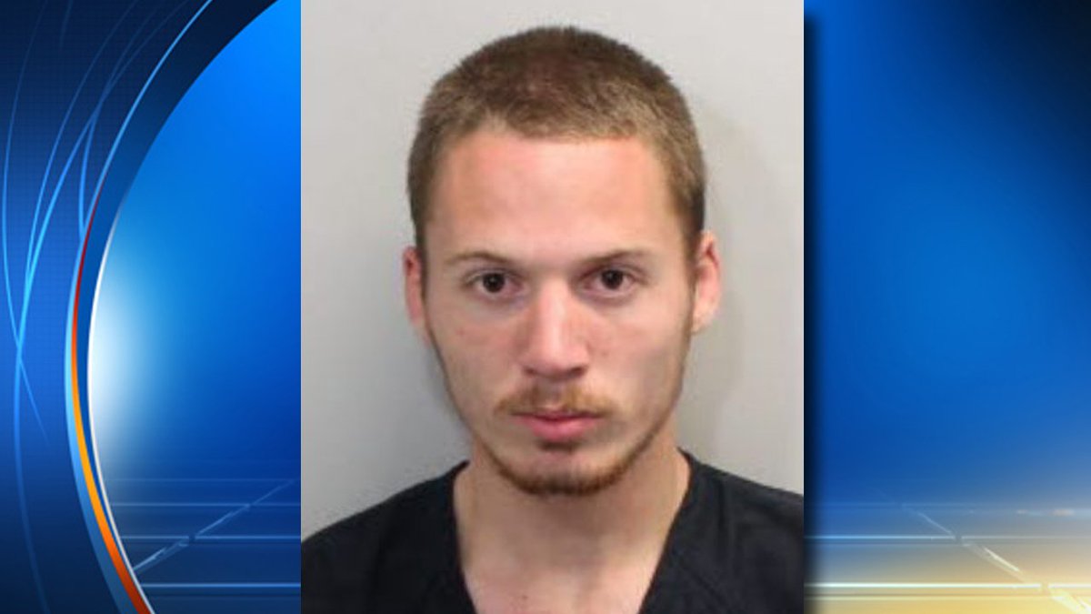 Fla. man arrested, posted #Craigslist ads looking to have sex with dogs bit.ly/1Shf7kx?utm_me… https://t.co/KDiUqh5XB0