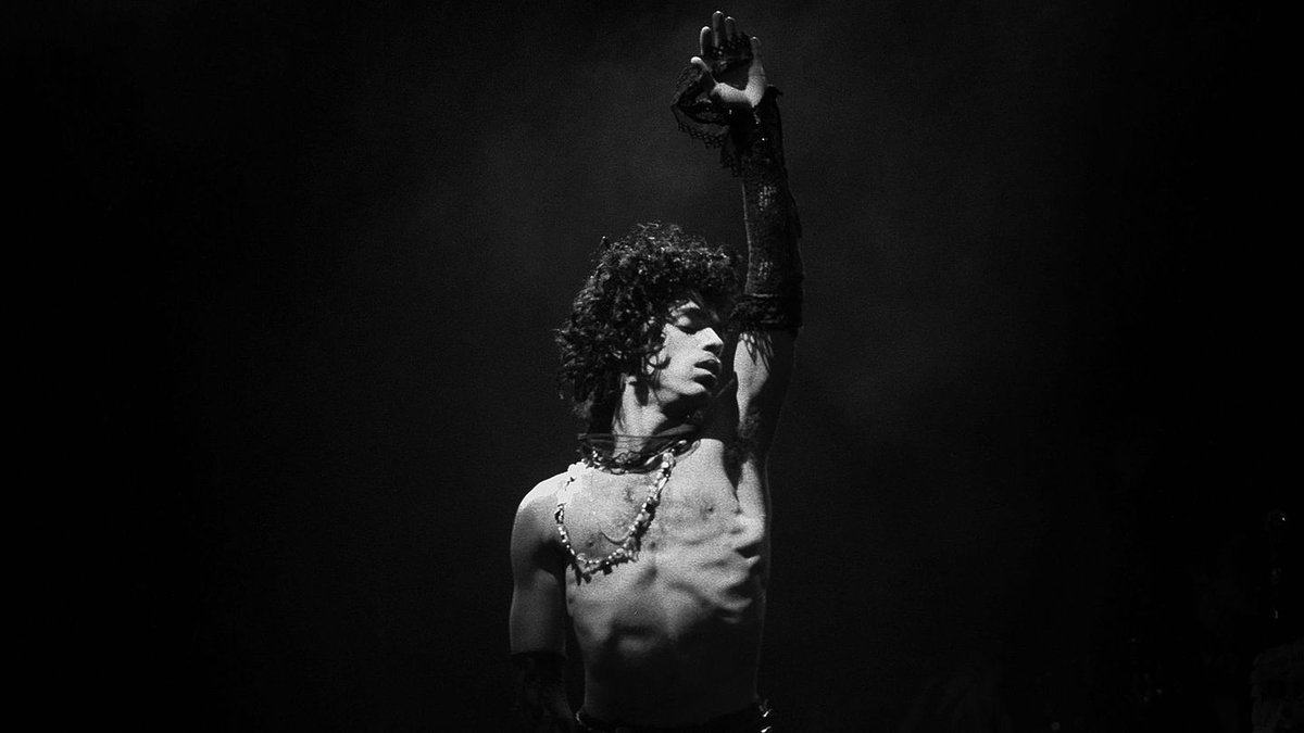 MTVNEWS's tweet image. "The Beautiful One": @matoswk75 remembers Prince’s rich life and legacy: on.mtv.com/22TWyo8