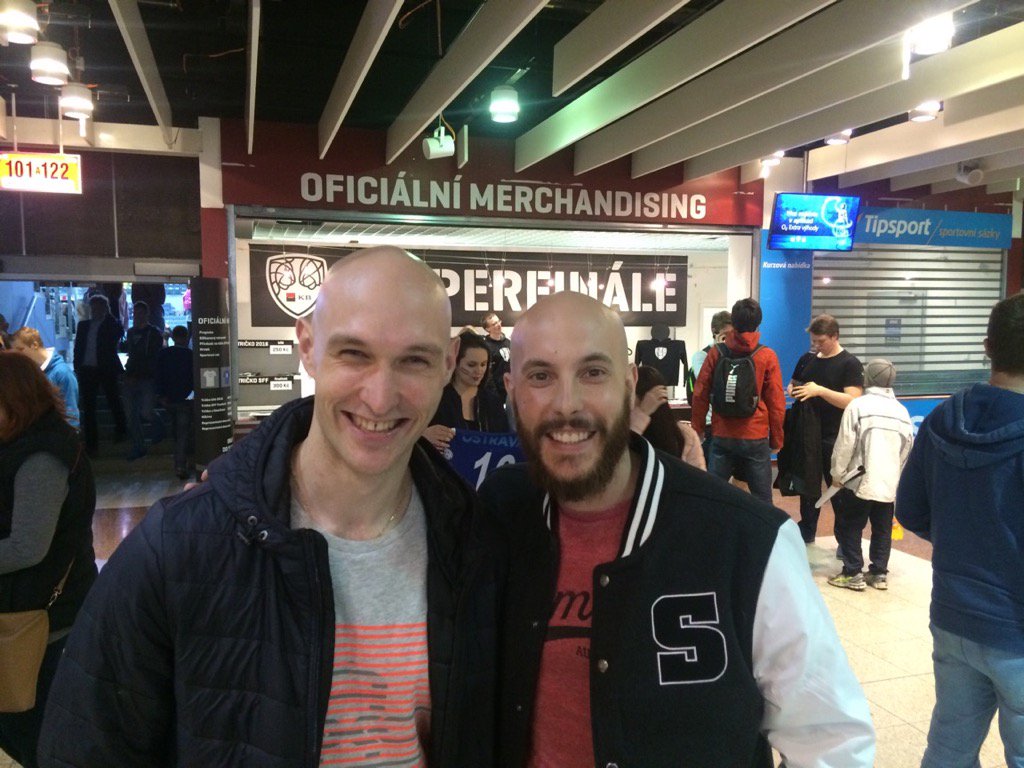 MilanGarcar16's tweet photo. Oficiální Merchandising! :) Má divácká premiéra v O2 a hned s Fríďou u "prvotiny" @FlorbalChodov. https://t.co/MBWOIhhvxz