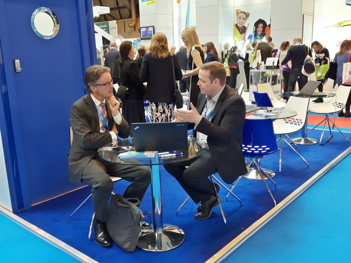 HenryScheinUK's tweet image. @simongambold @AndyS_HSD at The Dentistry Show #businesssolutions #practiceanalysis Solutions for your practice