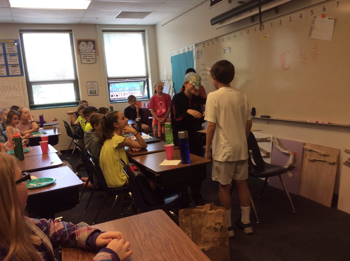 Corinth501's tweet photo. Kindergarten Buddies came for tacos and entertainment, Instant Dramas! https://t.co/9BtpS5f8VL