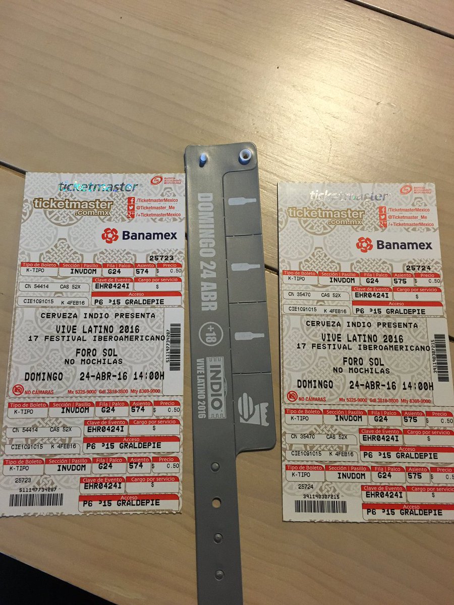 Brunitofonseca's tweet photo. @SobranBoletos @Vendoboletos_Df @VendoBoletos @VendoBoletosDF se van 2 boletos para dom con pulsera de chela y food https://t.co/nl192jstbN