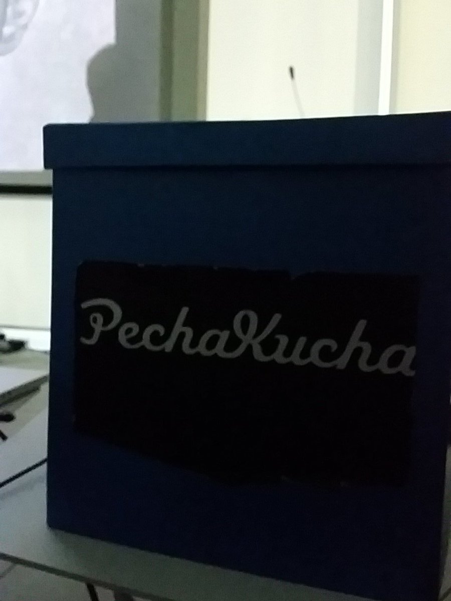 BerengereFally's tweet photo. 20h20 - 20 slides - 20" par slide: #pechakucha #Mons pour la Semaine de la #Créativité #MakeWallonia #sdlc16 #PKMons https://t.co/G6pycrNeb1