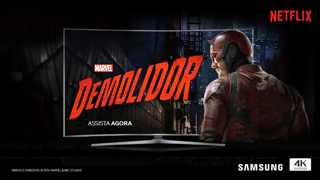 SamsungBrasil's tweet photo. Na #UHD4K até os becos mais escuros de Hell's Kitchen ficam mais sombrios #Demolidor. https://t.co/7zvSiB0HVr https://t.co/dVGTz2XrHs