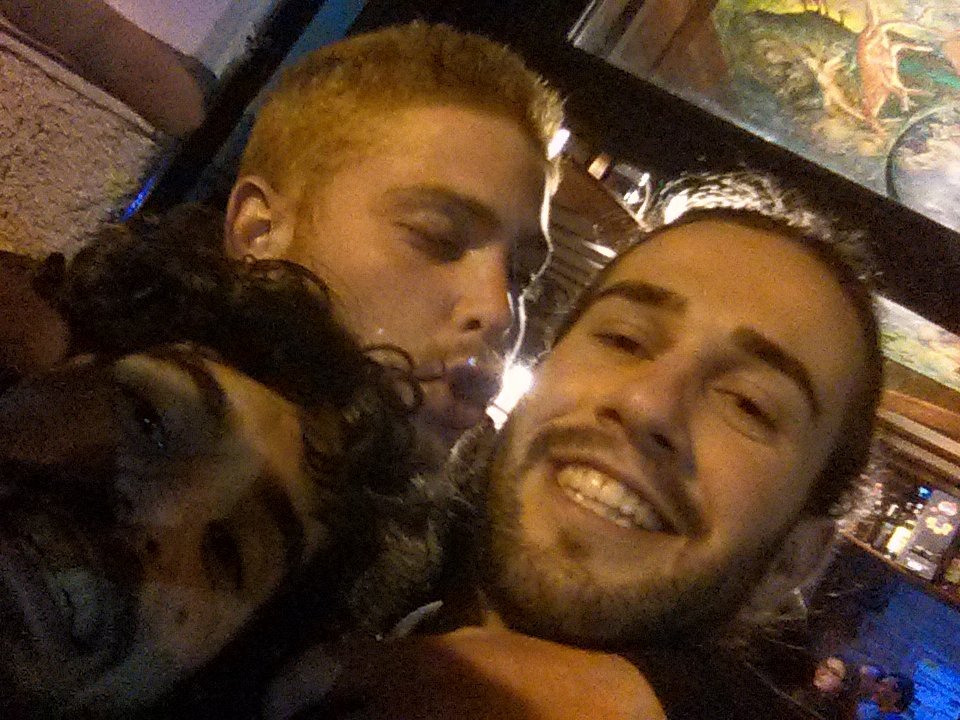 No, pa no pensar lo mejor es estar acostao. Cosas de bares...