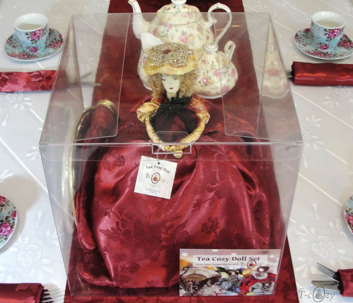 mrsteacozy's tweet photo. Anna Tea Cozy Doll Set (Oven Mitt, Pot Holder, Table Runner, Napkins) at https://t.co/jz0HoQ1BXN https://t.co/390NJ2treg