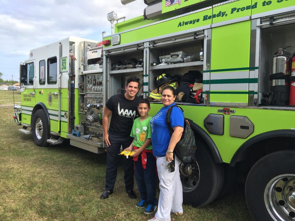 WeAreMiami37's tweet photo. Such a great day at @SMHeightsElem! Loved celebrating #EarthDay and learning about @MiamiDadeFire together. #WAM37 https://t.co/giPJo43l2o