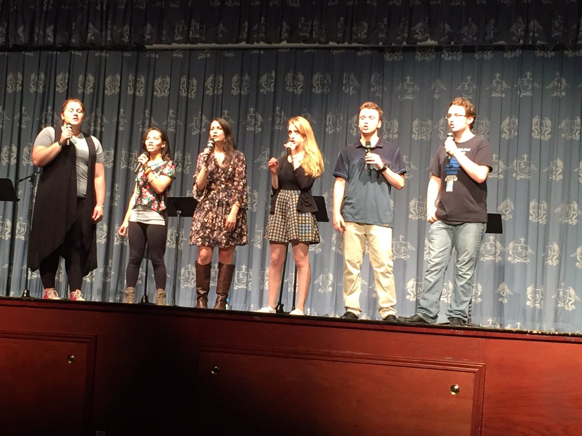 StDomsHS's tweet photo. Six seniors find a great way to say thank you! #Doms16 #BayhawkFamily #DigitalDoms https://t.co/6Ia2G7j8WG https://t.co/mjNuegfrVu